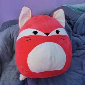 Squishmallow fifi 11in